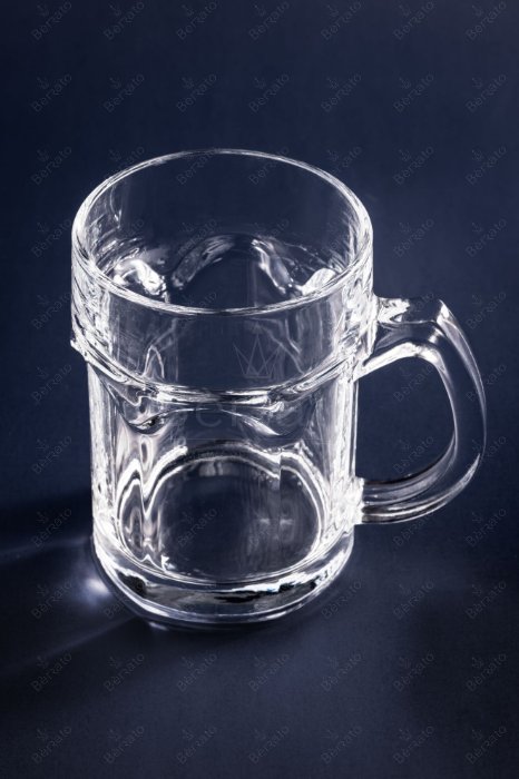 ماگ بلور شفاف مدل LXZB59 با طراحی نوار موج‌دار و نمایش ابعاد فنی.