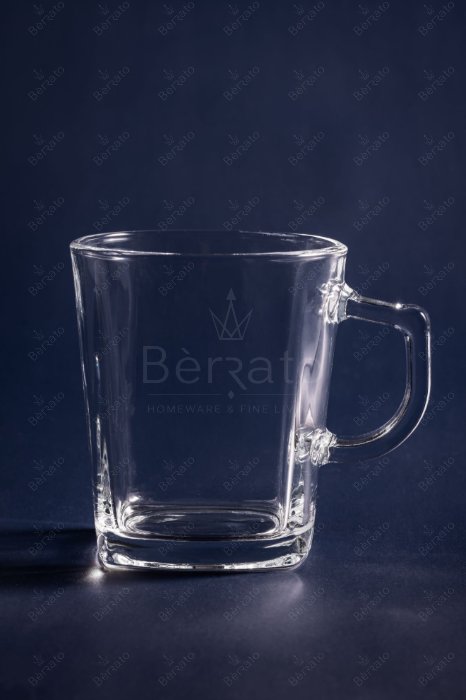 ماگ بلور مدل کار LXYZB68 با طراحی بدنه مینیمال و دسته ارگونومیک مستحکم بر روی زمینه تیره.