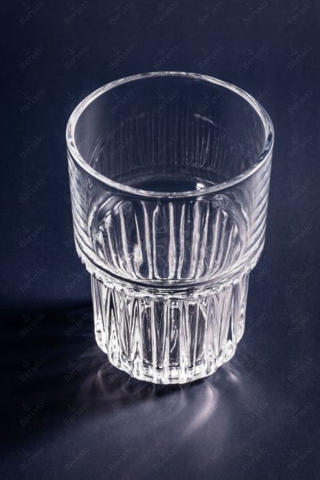 لیوان کریستالین مدل LXY5015-2 با طراحی بلند و بدنه شیاردار در قسمت پایین، ارتفاع ۱۱.۵ سانتی‌متر.