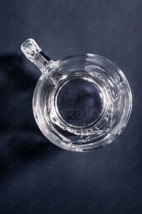 بشکه آبجوخوری کریستالین مدل LXZB53 با طرح سه‌بعدی جمجمه و دسته ارگونومیک، ارتفاع ۱۲.۵ سانتی‌متر.