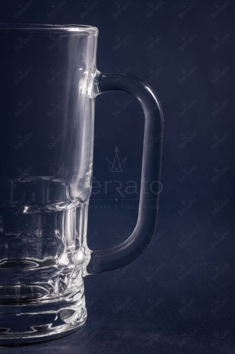 نمای نزدیک دسته ارگونومیک و بدنه شفاف لیوان کریستالین لانگ شو LXZB16
