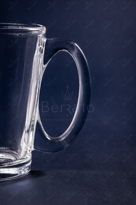 ماگ کریستالین مدل اوشن B50 با طراحی مینیمال و بدنه شفاف و درخشان